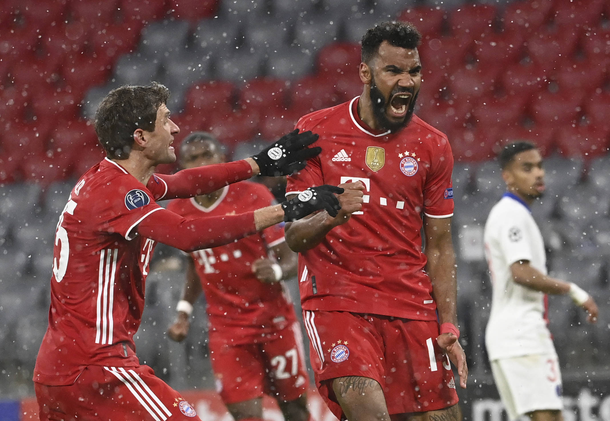 英超战报：利物浦2-1逆转热刺,（英超焦点战：利物浦2-1上演逆转击败热刺）