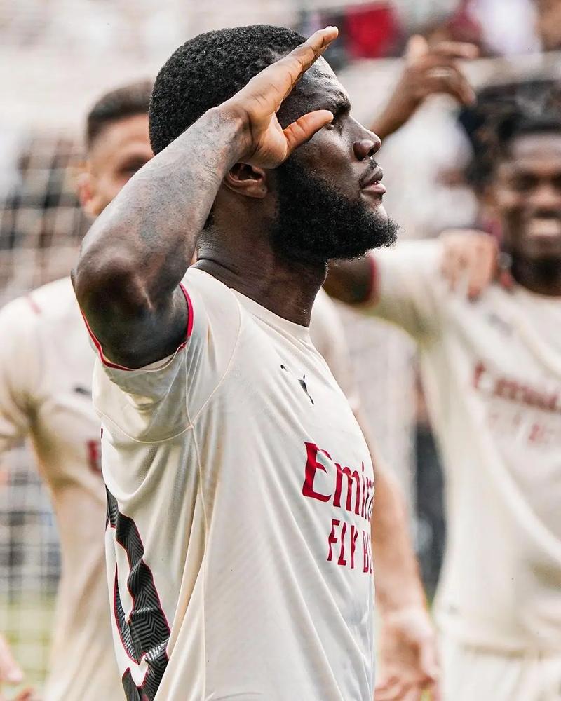 FIFA发布的世界杯赛程以美东时间计算，比北京时间慢12小时（FIFA公布世界杯赛程按美东时间计算，较北京时间晚12小时）