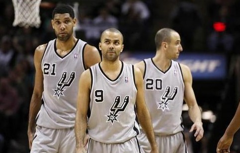 没有莫德里奇和大中锋的米兰，还能算米兰吗？（少了莫德里奇与支点中锋的米兰，还是那个米兰吗？）