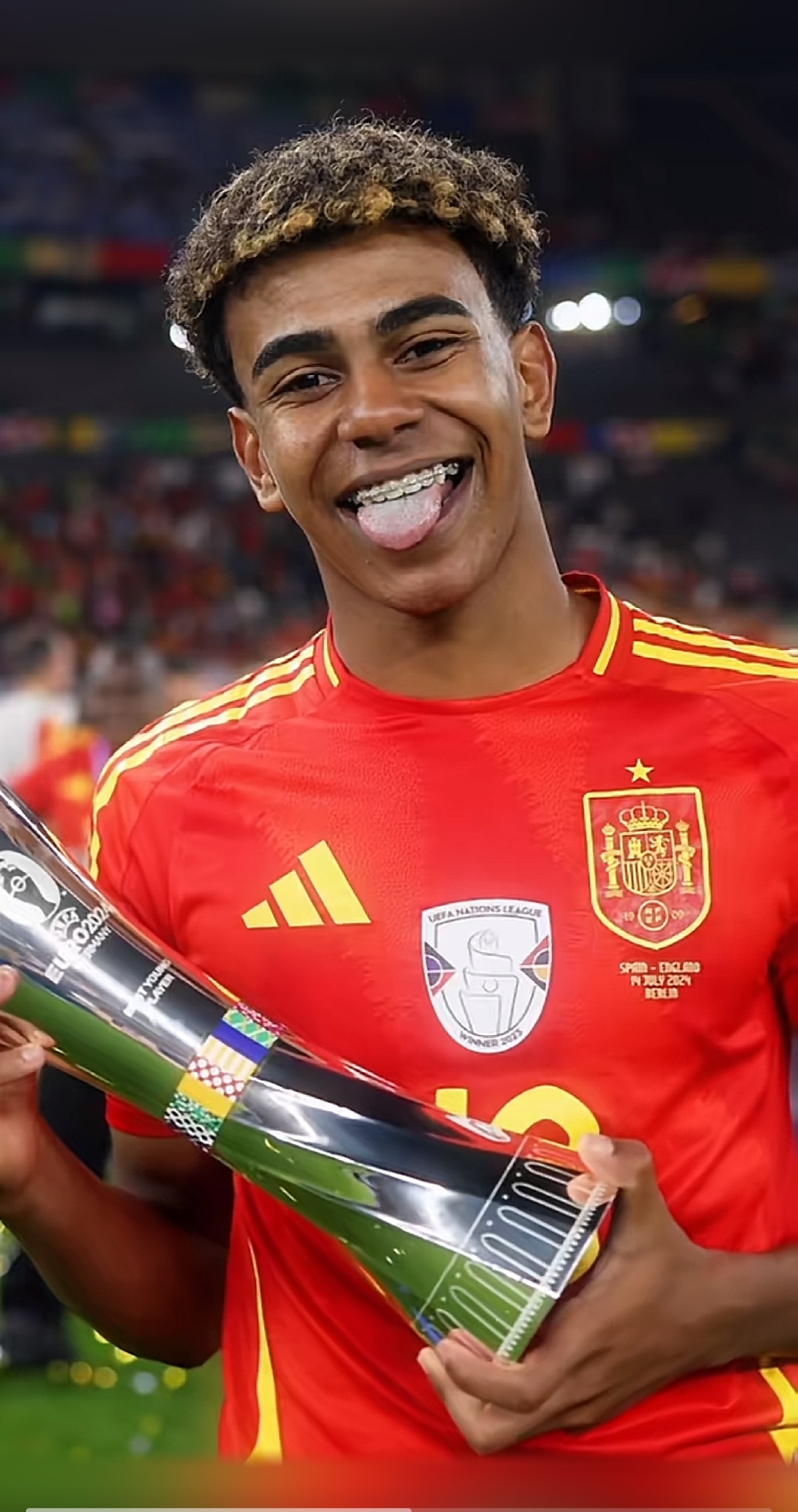 斯洛特下课？曝利物浦高层愿等到新年前 仍盼他过难关（斯洛特帅位告急？曝红军高层愿等到新年前，仍期望他挺过难关）