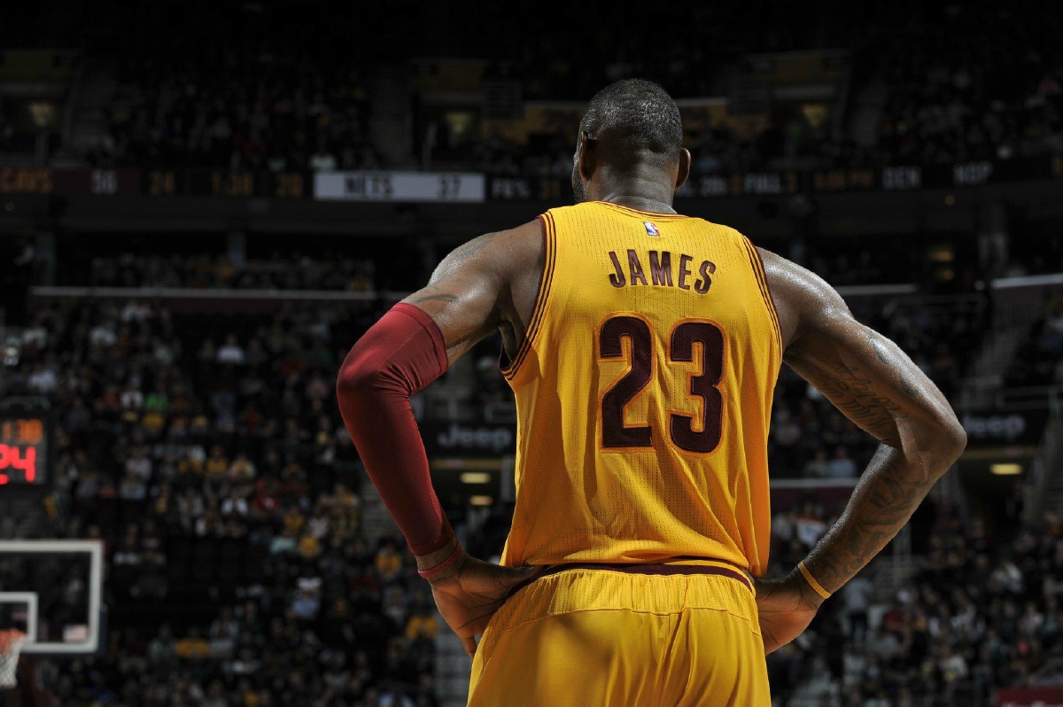 正负值第一却默默无闻（正负值榜首，却鲜为人知）