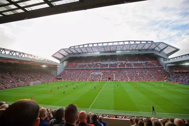 想重新踢的比赛？维埃里：02年世界杯vs韩国；97年欧冠踢多特（维埃里最想重赛的两场：2002世界杯对韩国、1997欧冠战多特蒙德）