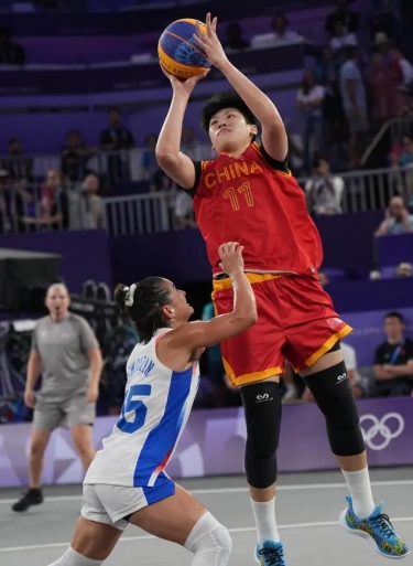 历史第一人！梅西解锁职业生涯第400次助攻（梅西完成生涯第400次助攻，独占历史第一）