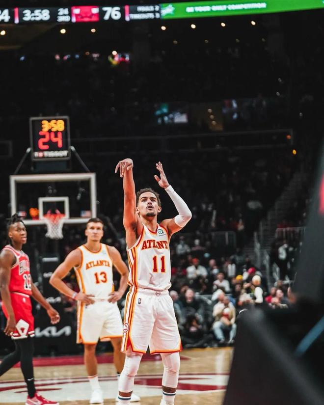 记者：伊萨克已回归纽卡训练，本周他将与俱乐部讨论未来（记者：伊萨克重返纽卡训练，本周将与俱乐部商讨未来规划）