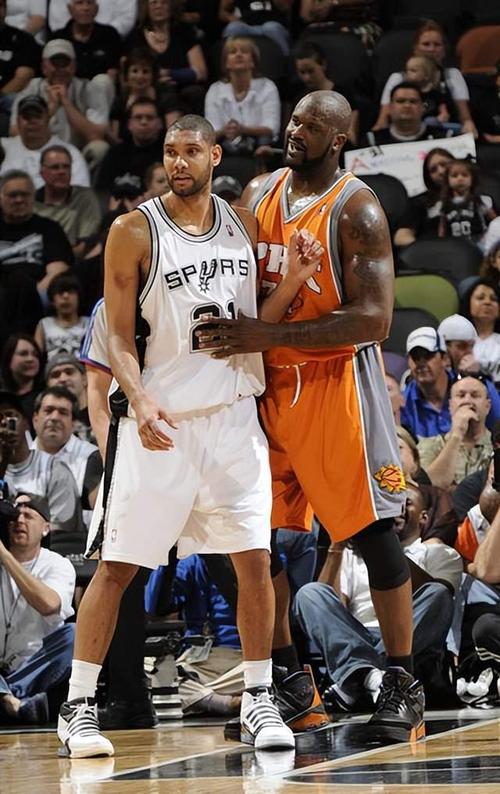 中超赛程更新：关注榜首之争,（中超赛程调整：榜首之争成焦点）